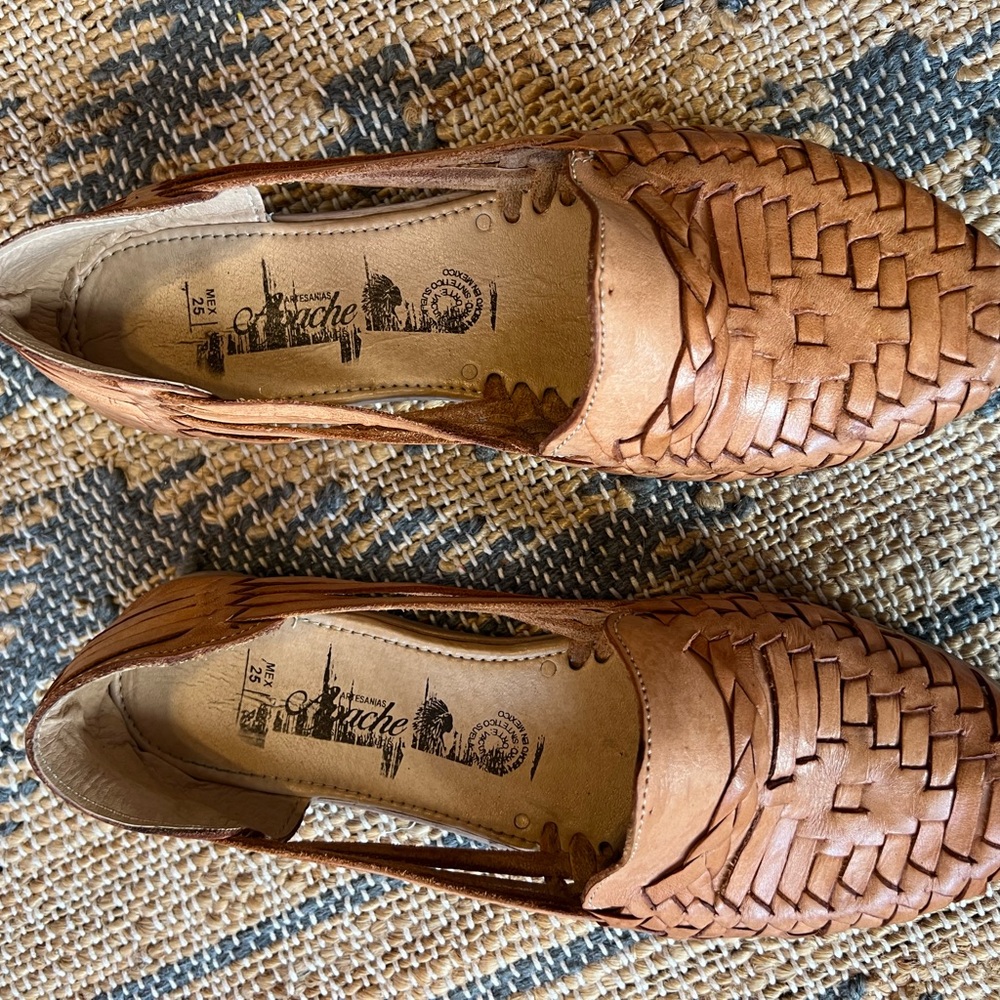 Mexican Handmade Woven Leather Loafers - Picture 2 of 7